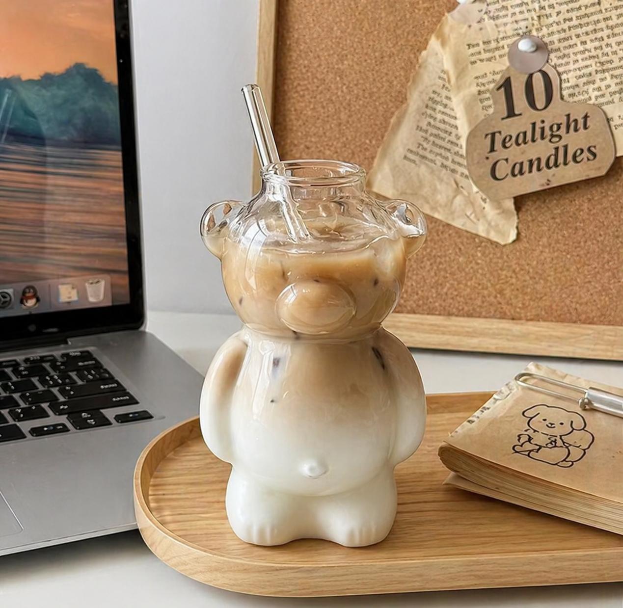 Bärenglas mit Strohhalm 340ml - Süßer Glas Becher in Bärenform - Eiskaffee Becher, Matcha Glas, Cocktailglas - Trinkglas Kawaii Design Geschenkidee